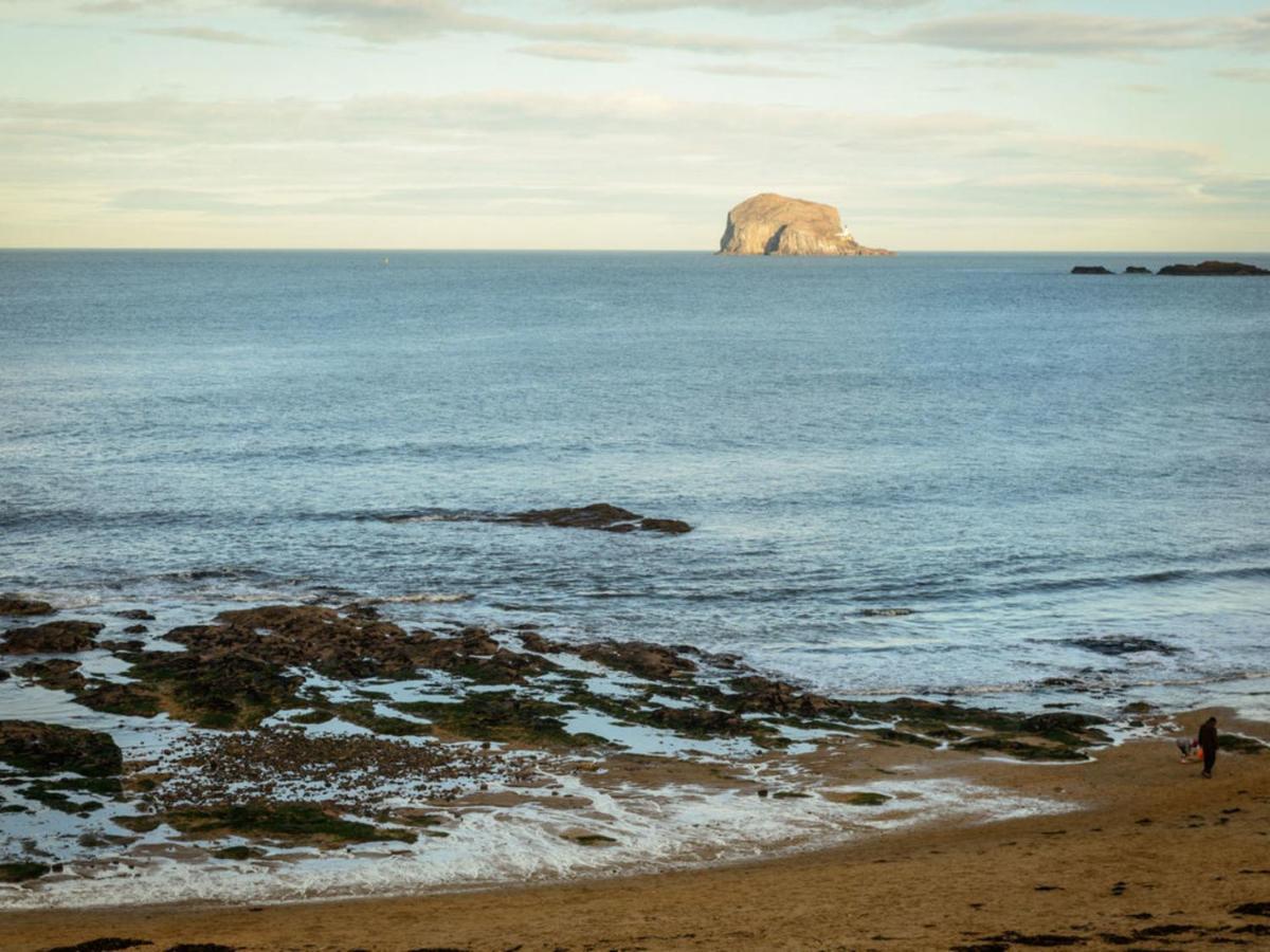 Апартаменты Bass Rock View Норт Бервик Экстерьер фото
